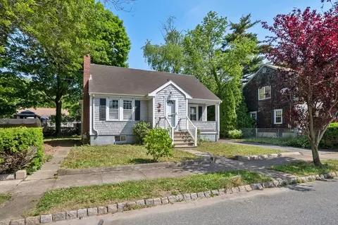 52 Massasoit Ave, Fairhaven, MA 02719 photo 3