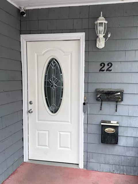 22 Thorne St, Worcester, MA 01604