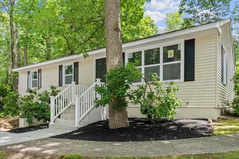 49 Debbie Dr, Leominster, MA 01453