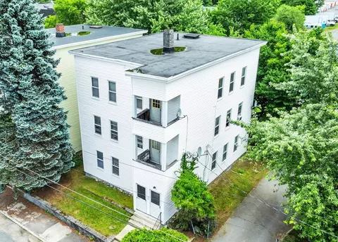 52 Hartford St, Fitchburg, MA 01420