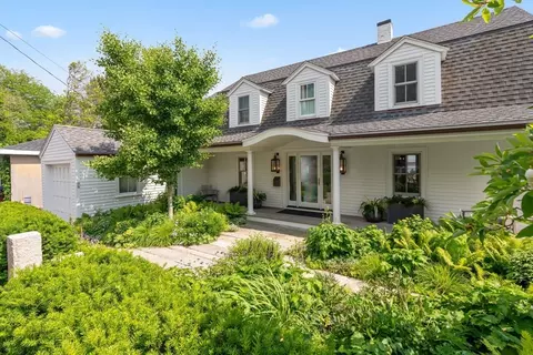 5 Redstone Ln, Marblehead, MA 01945 photo 3