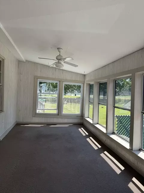 105 Main St, Fairhaven, MA 02719 photo 5