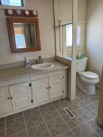 105 Main St, Fairhaven, MA 02719 photo 11