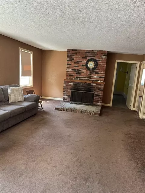 105 Main St, Fairhaven, MA 02719 photo 7