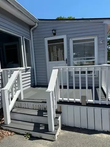105 Main St, Fairhaven, MA 02719 photo 2