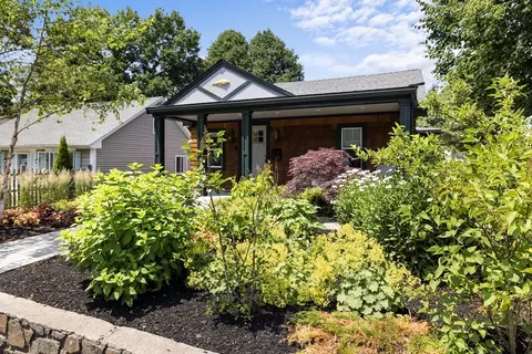 23 Puritan Rd, Marblehead, MA 01945
