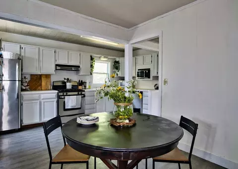 654 Woodman St, Fall River, MA 02724 photo 7