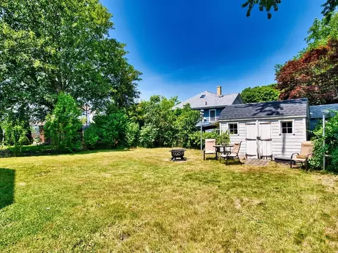 654 Woodman St, Fall River, MA 02724 photo 5