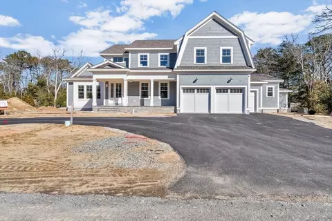 15 Willow Cir, Mashpee, MA 02649