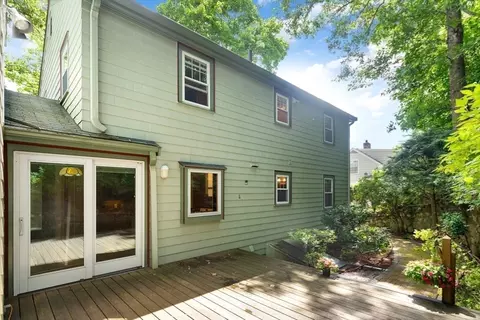Exterior - 11 Tower Rd, Lexington, MA 02421 photo 4 of 5