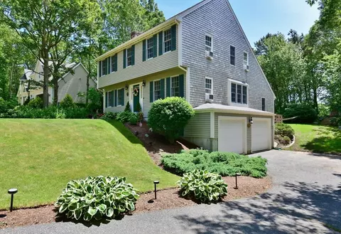 30 Noreast Dr, Bourne, MA 02562
