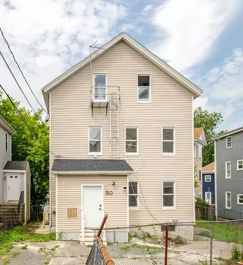 50 Tecumseh St, Fall River, MA 02721