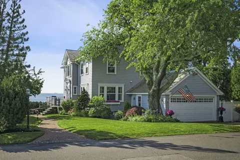 16 Coolidge Rd, Marblehead, MA 01945