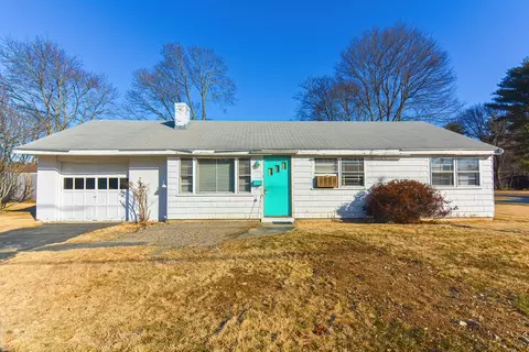 5 Melville Pl, Wayland, MA 01778