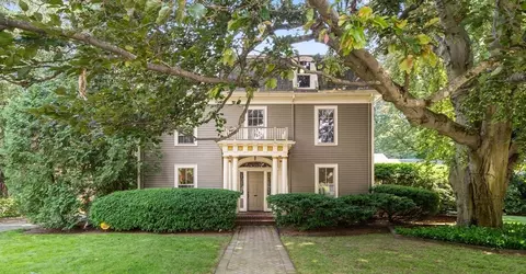 132 Homer St, Newton, MA 02459