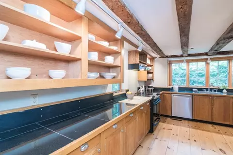 232 E Pleasant St, Amherst, MA 01002 photo 9