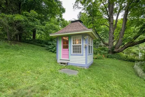 232 E Pleasant St, Amherst, MA 01002 photo 39