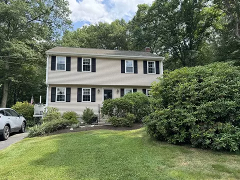 5 Brandywine Ter, Millis, MA 02054