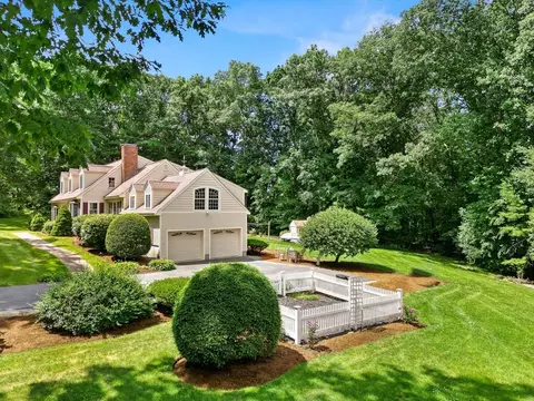 22 Brady Loop, Andover, MA 01810 photo 3