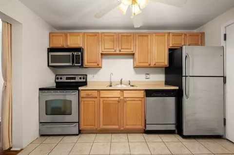 222 Stackpole St #4, Lowell, MA 01852 photo 4