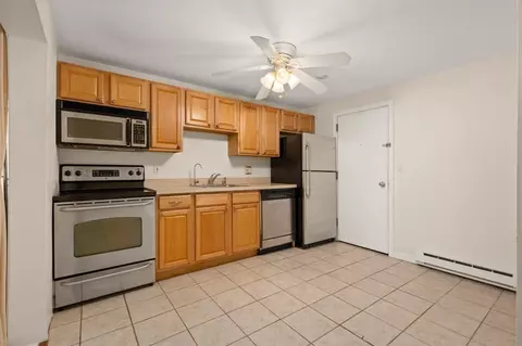 222 Stackpole St #4, Lowell, MA 01852 photo 5