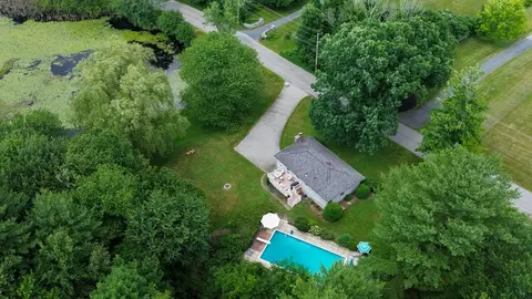 34 Douglas Rd, Sutton, MA 01590 photo 6