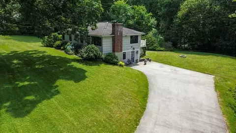 34 Douglas Rd, Sutton, MA 01590 photo 4