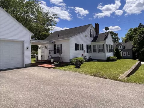 110 Barthel Ave, Gardner, MA 01440 photo 3