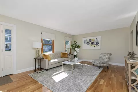 23 Grove St, Reading, MA 01867 photo 4