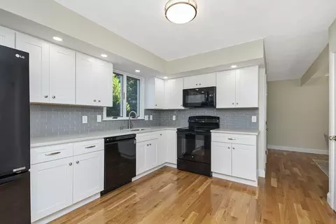 23 Grove St, Reading, MA 01867 photo 7