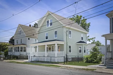34 Highland St, Peabody, MA 01960