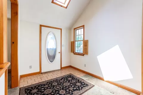 10 S Shore Ave, Peabody, MA 01960
