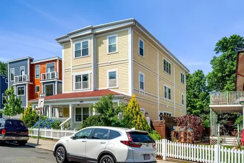 140 School St #1, Boston, MA 02130