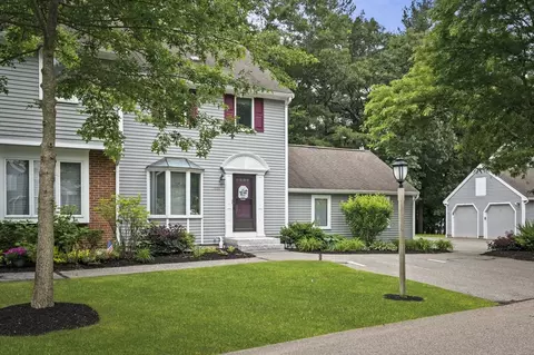 1204 Foxwood Cir #1204, Peabody, MA 01960