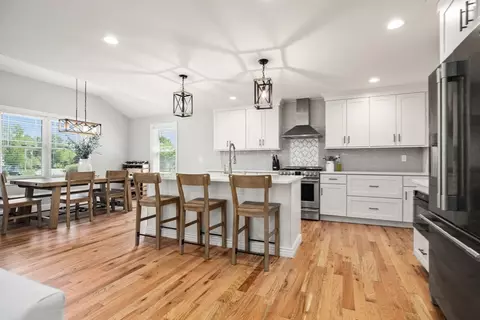 Kitchen - 19 Warren St, Georgetown, MA 01833 photo 7 of 7