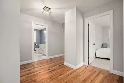 Entry Way - 19 Warren St, Georgetown, MA 01833 photo 3 of 5