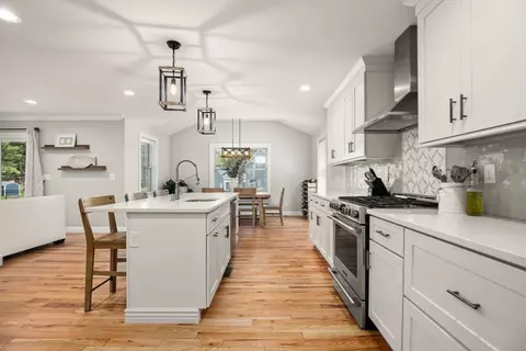 Kitchen - 19 Warren St, Georgetown, MA 01833 photo 1 of 7