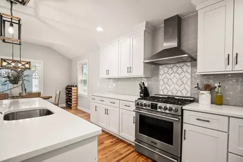 Kitchen - 19 Warren St, Georgetown, MA 01833 photo 2 of 7
