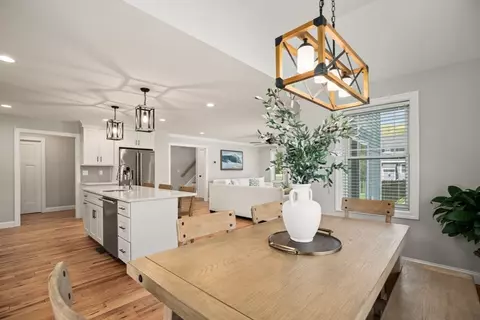 Dining - 19 Warren St, Georgetown, MA 01833 photo 2 of 2