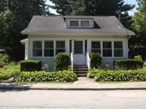 12 Woodland Rd, Auburn, MA 01501