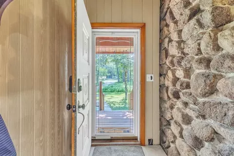 66 High St, Upton, MA 01568 photo 9