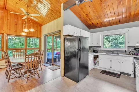 66 High St, Upton, MA 01568 photo 22