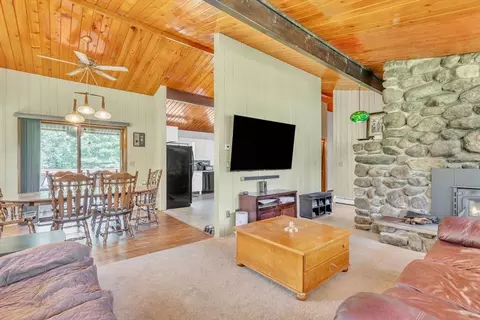 66 High St, Upton, MA 01568 photo 14