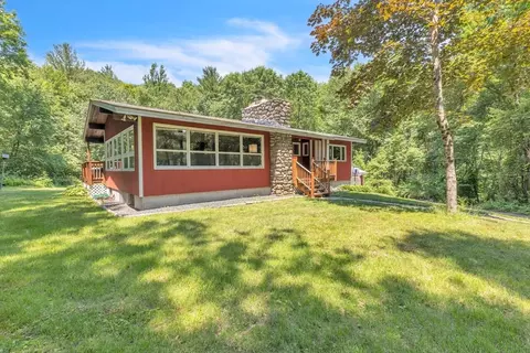66 High St, Upton, MA 01568 photo 8