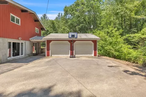 66 High St, Upton, MA 01568 photo 3