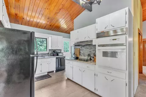66 High St, Upton, MA 01568 photo 20