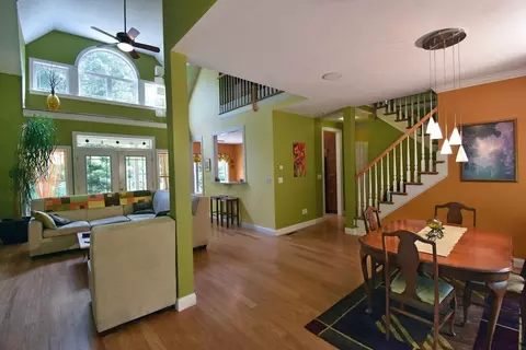 17 Pearl St, Upton, MA 01568 photo 6