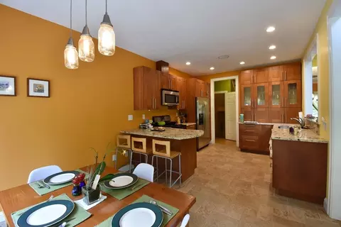 17 Pearl St, Upton, MA 01568 photo 10