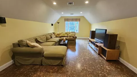 17 Pearl St, Upton, MA 01568 photo 20
