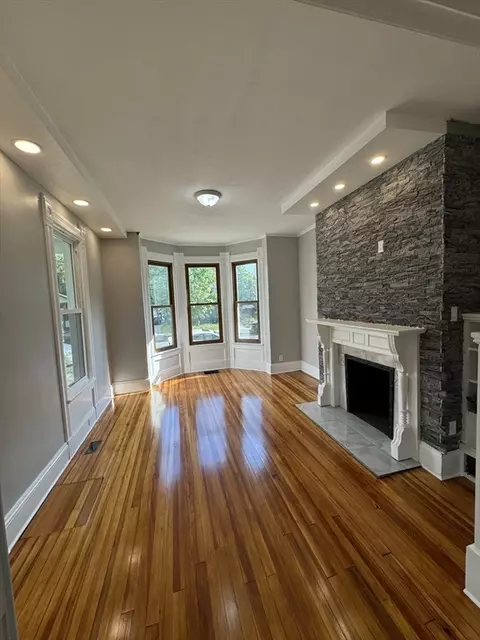 Living - 15-17 Wellesley St, Springfield, MA 01109 photo 1 of 5